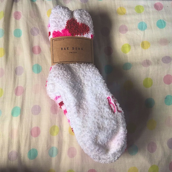 NWT 3 Pack of Rae Dunn Cozy Hearts Socks - Picture 1 of 6